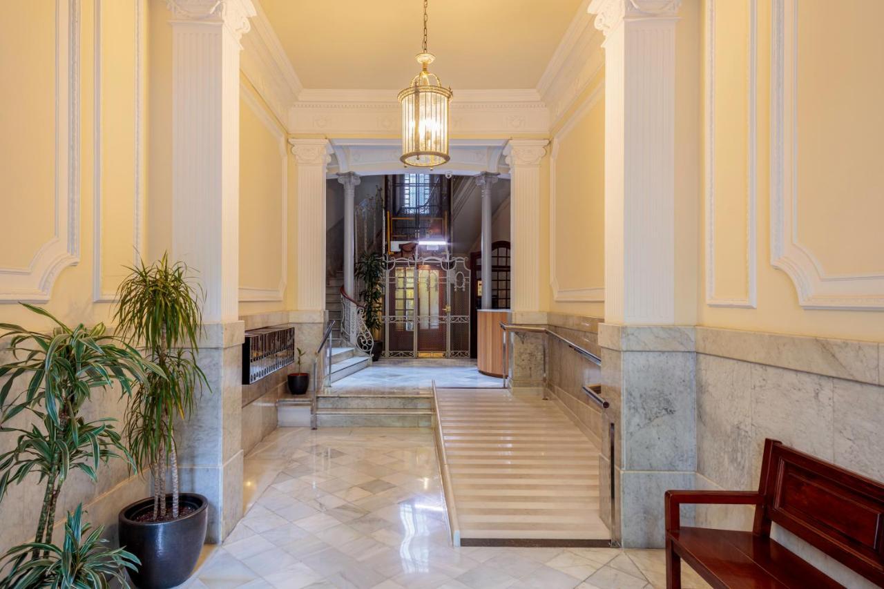 The Gaudi Suites II Barcelona Luaran gambar
