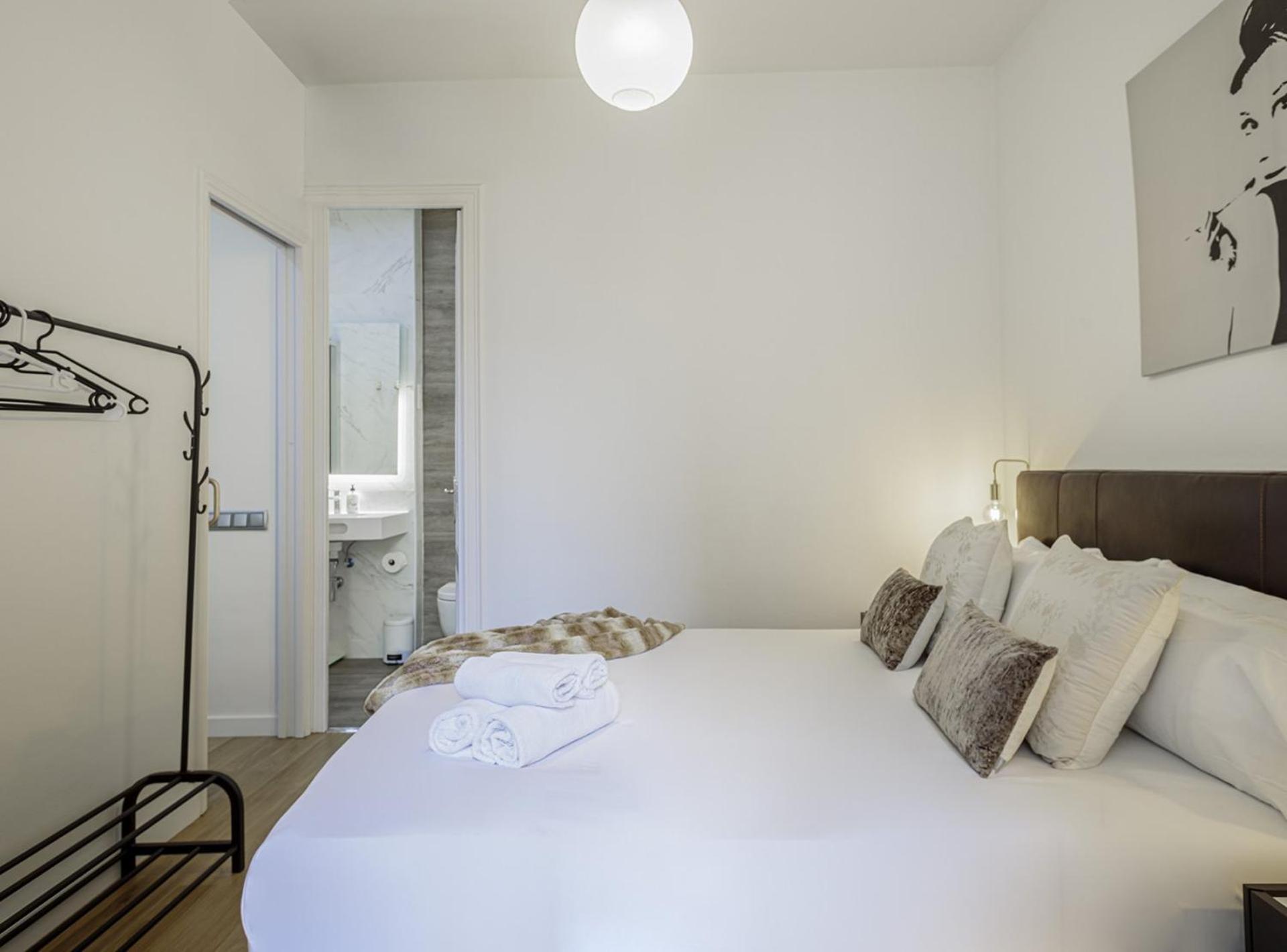 The Gaudi Suites II Barcelona Luaran gambar